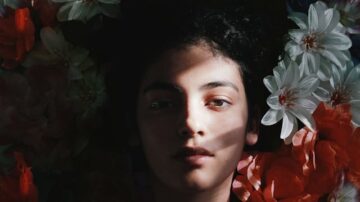 Jakie płatki pod oczy wybrać? TOP 5 najlepszych płatków hydrożelowych na cienie i opuchliznę