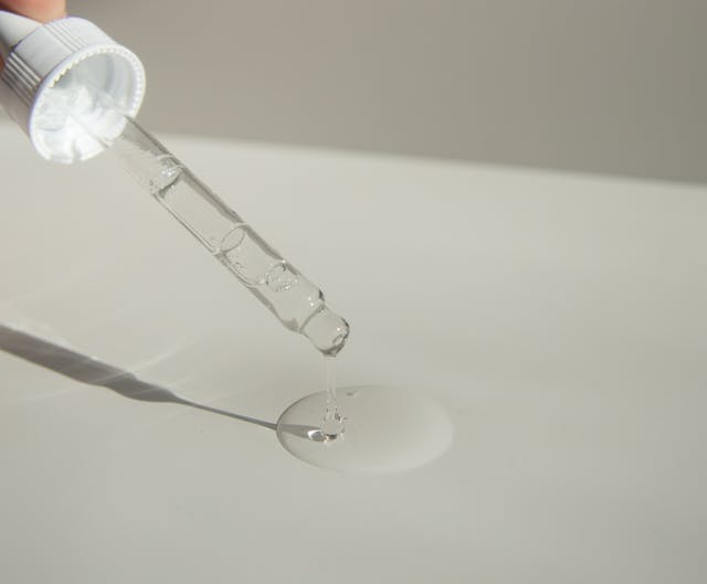 Serum z witaminą C – dlaczego warto i jak stosować?