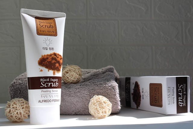 Peeling kawitacyjny w domu – wszystko o kawitacji twarzy